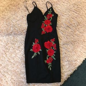 Black bodycon dress